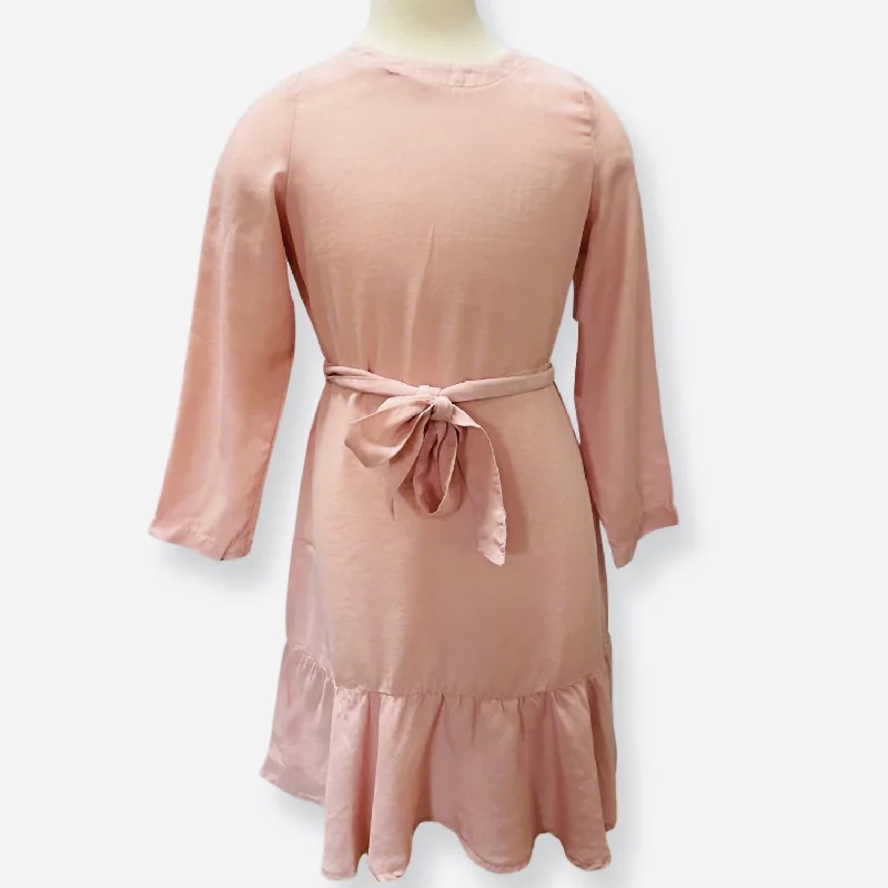 Deal Dash Girl Ruffle Hem Dress In Pink