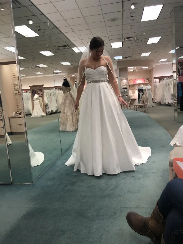 Year-End Clearance David's Bridal